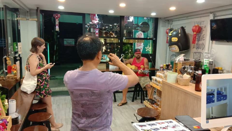Enjoy House Hostel Chiang Mai Luaran gambar